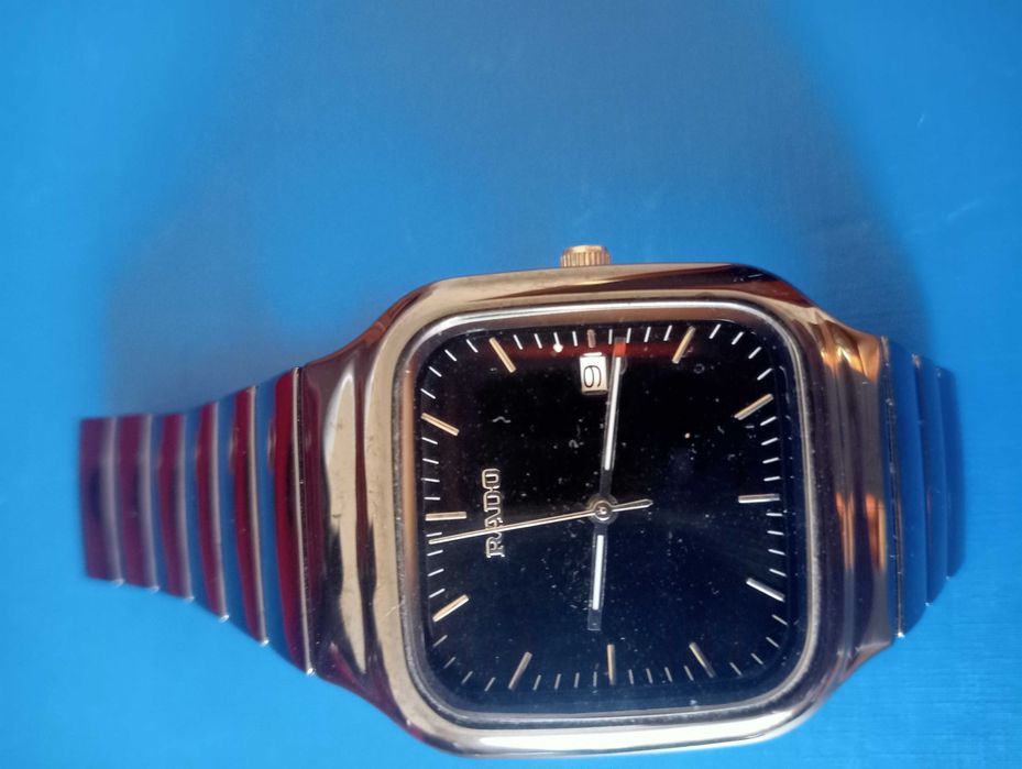 Часы Наручные RADO новые. с браслетом.