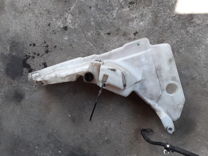 Vas lichid parbriz vas lichid servodirectie pompa frana audi A6 C6 4F