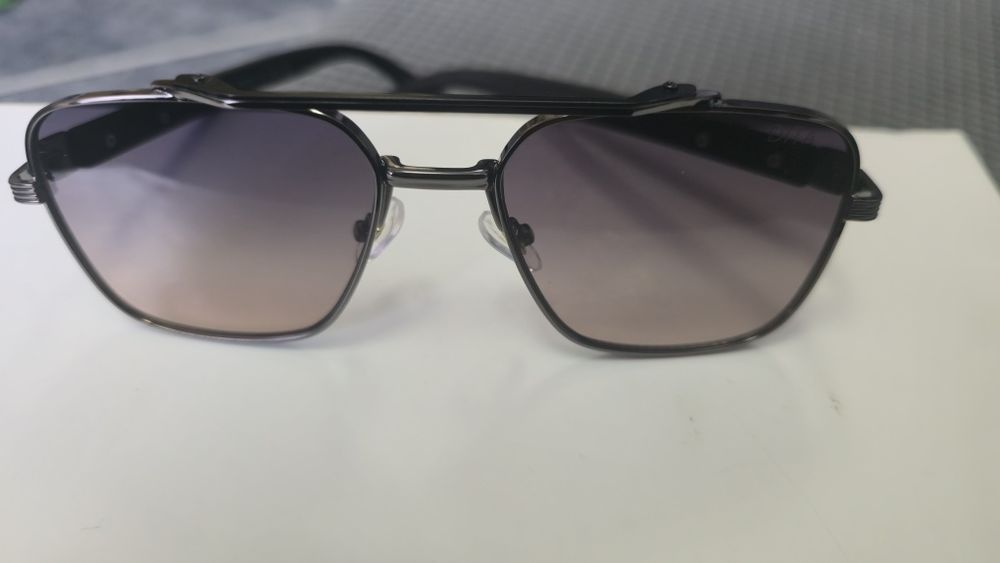 Ochelari de soare Dita rama neagra. Transport Gratuit