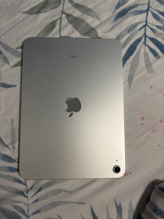 IPad 64гб памяти 140000тг