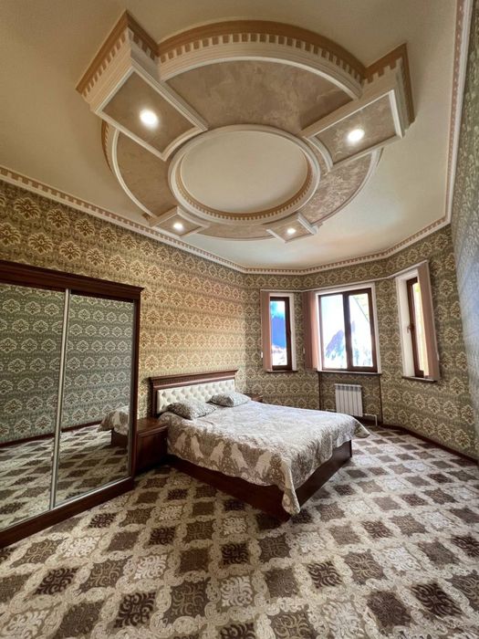 Dacha Oqtoshda tog’ eon bag’rida