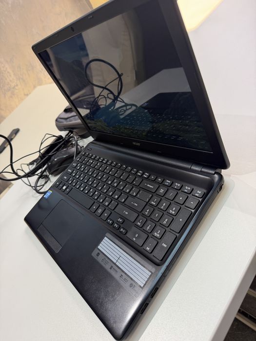Notebook Acer surochna sotiladi