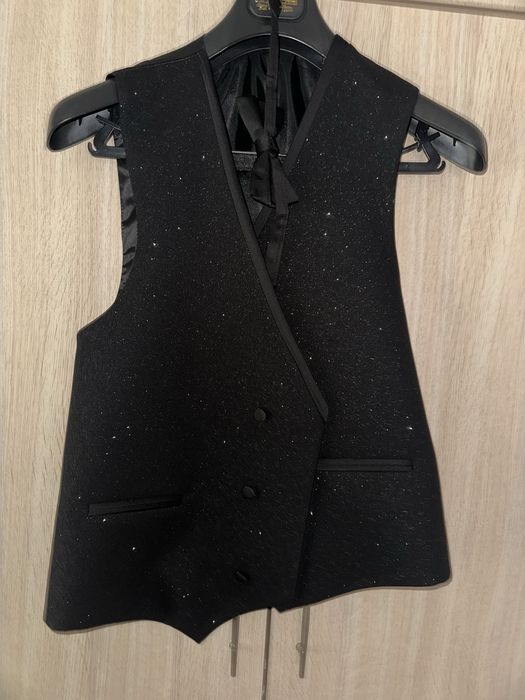 мъжки абитуриентски костюм