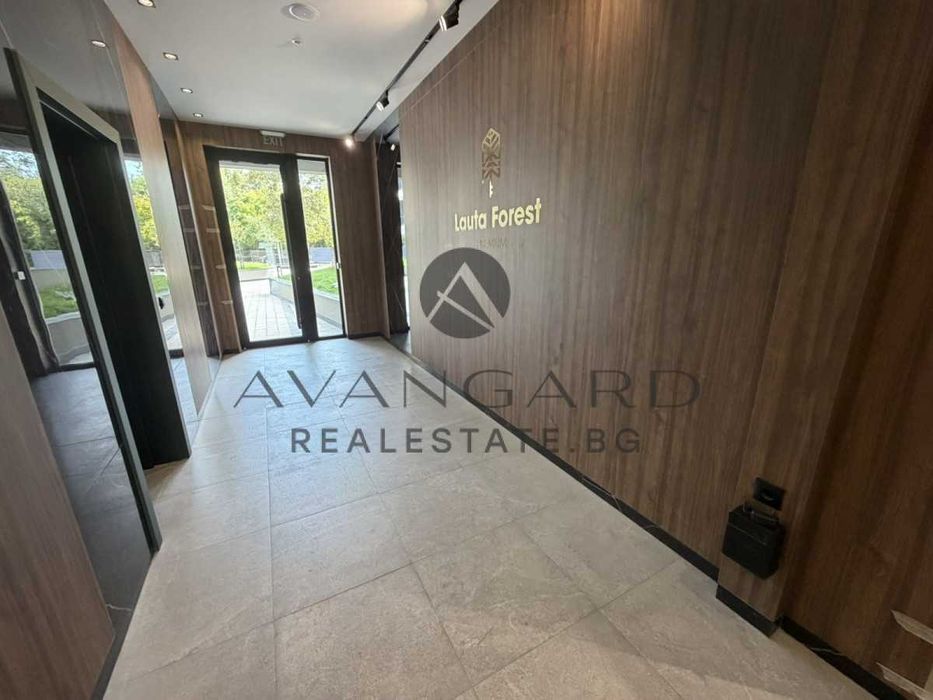 Продава се Тристаен апартамент в Пловдив, Център - 112 кв.м за 1875 €/кв.м - Снимка #4