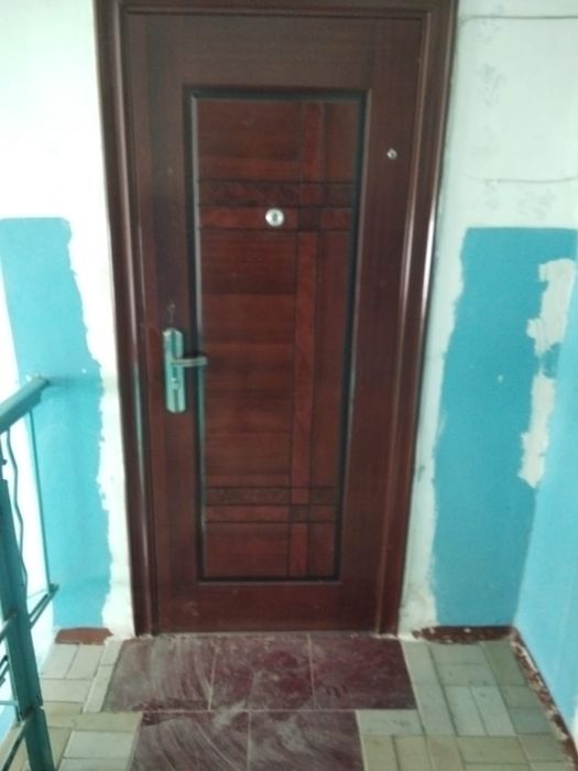 Продается дверь  входная