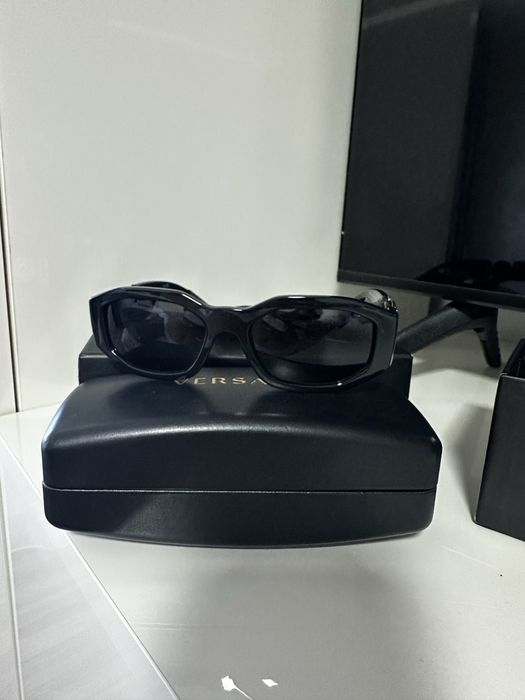 Ochelari versace impecabili