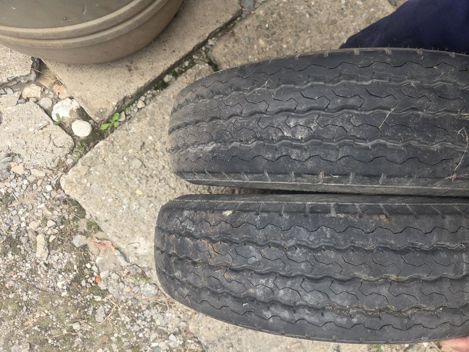 Vând cauciucuri rulotă 165/R13C
