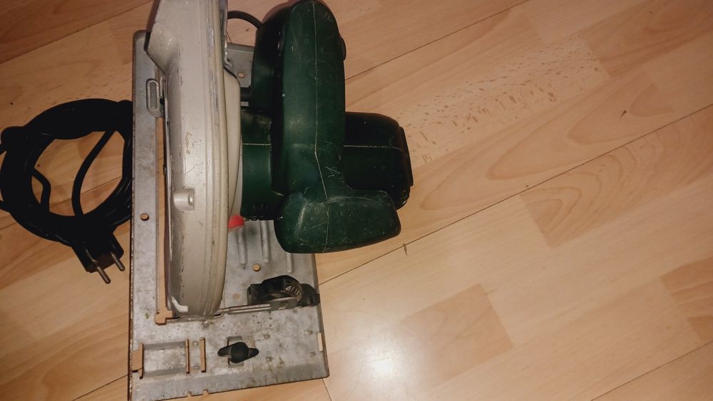 Мощен и голям Ръчен Циркуляр Бош PKS 66 BOSCH Англия