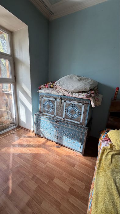 Отдам даром старинную мебель
