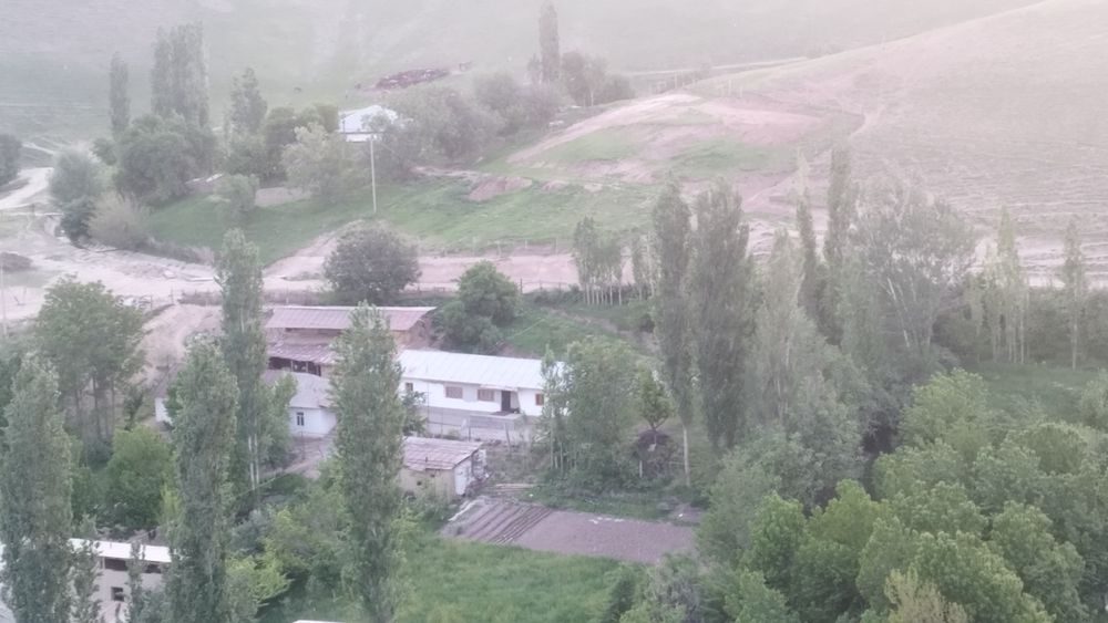 Ер участка сотилади