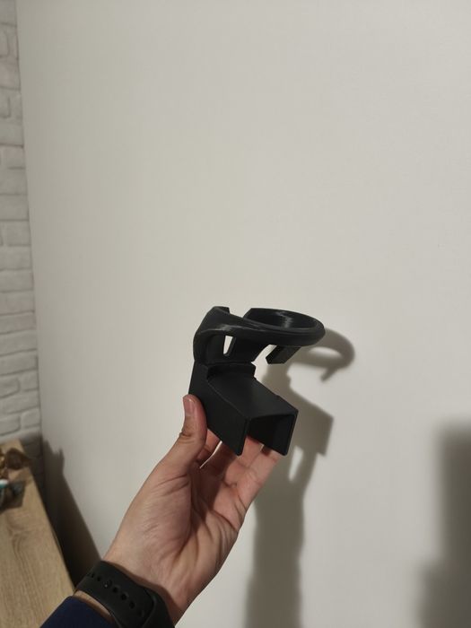 Поставка за чаша за BMW E60