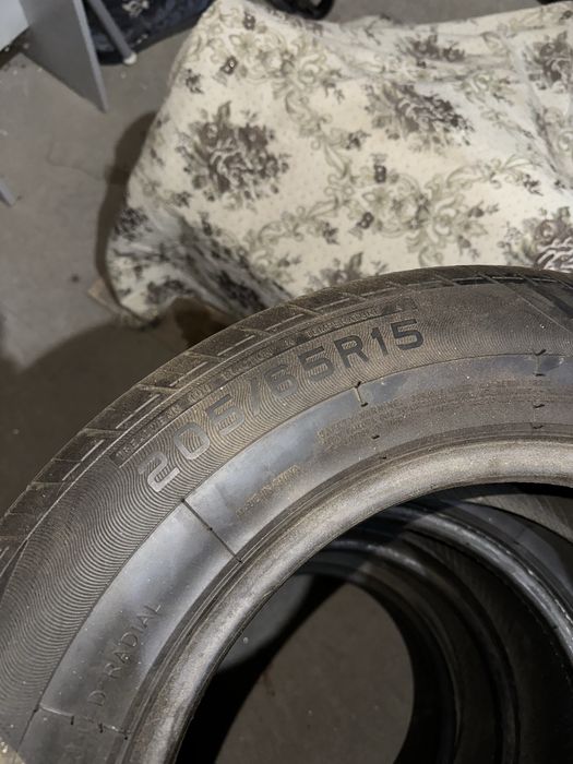 Продам комплект летних шин.