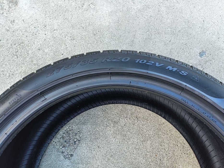 Doua anvelope iarna 275 35 20 pirelli sottozero 2 profil de 7 nmm