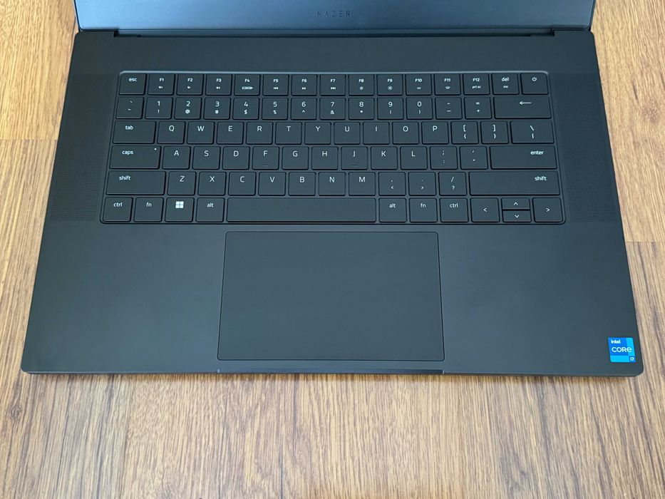 15.6' 2.5K 240Hz i7-13800H Razer Blade 32GB DDR5/1TB NVMe/Nvidia RTX 4070 8GB/Бат. 6ч