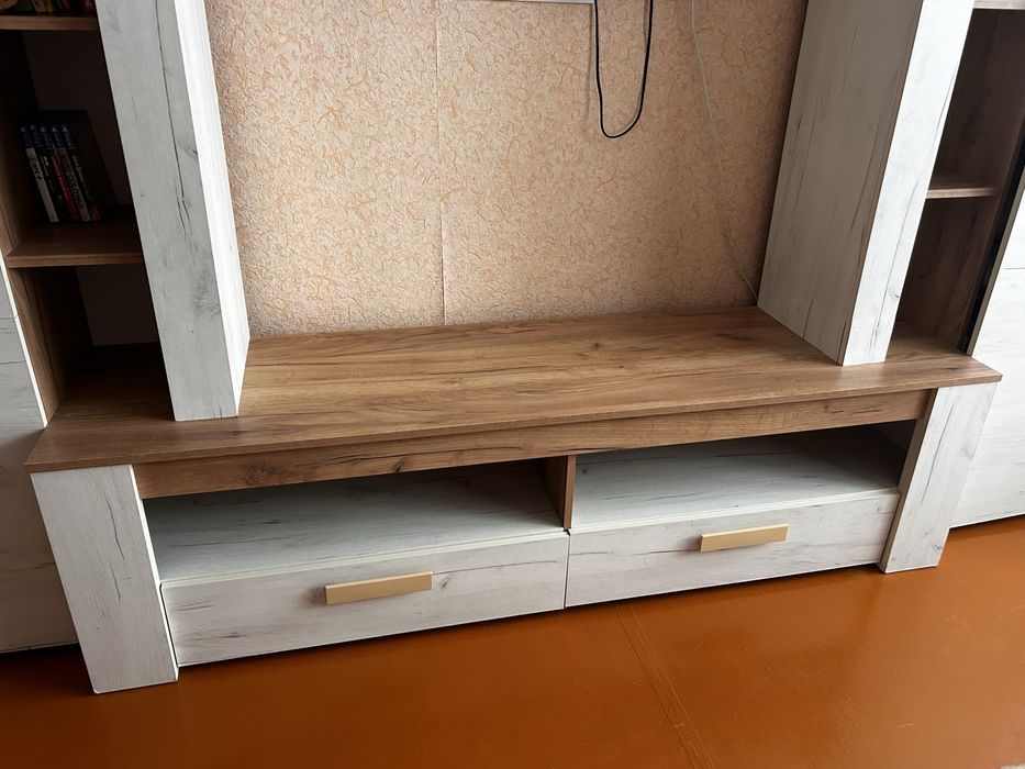 Продам стенку в хорошем состоянии.