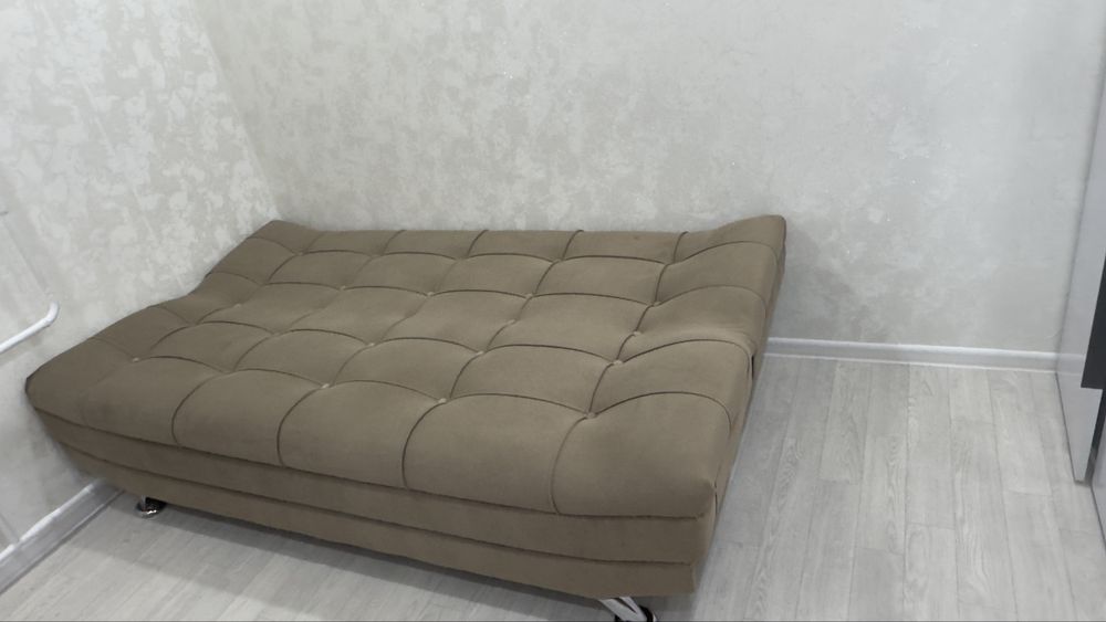 Продам диван книжка