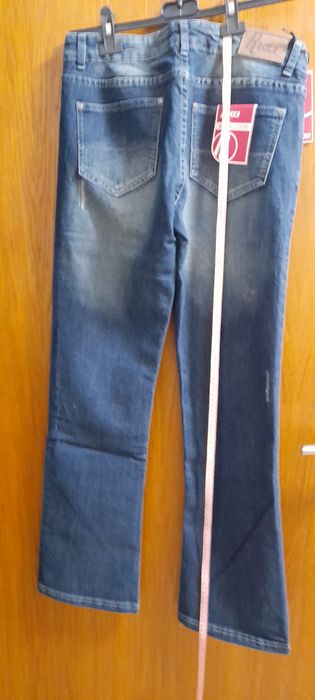 Продавам нови прави дънки