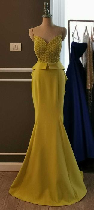 Rochie de gala lunga, tip sirena, cu trena, galbena, marimea M (38)
