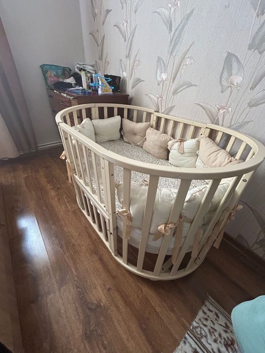 Детская кроватка