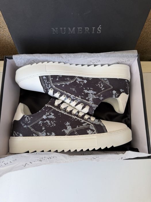Numeris Lunar 44
