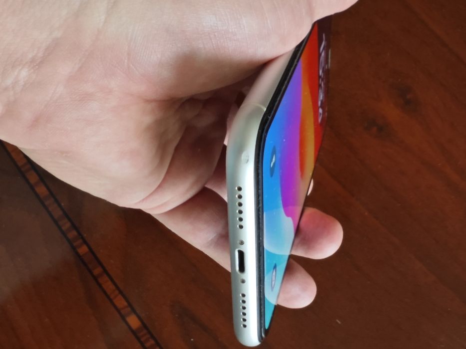 Продам iphone xr