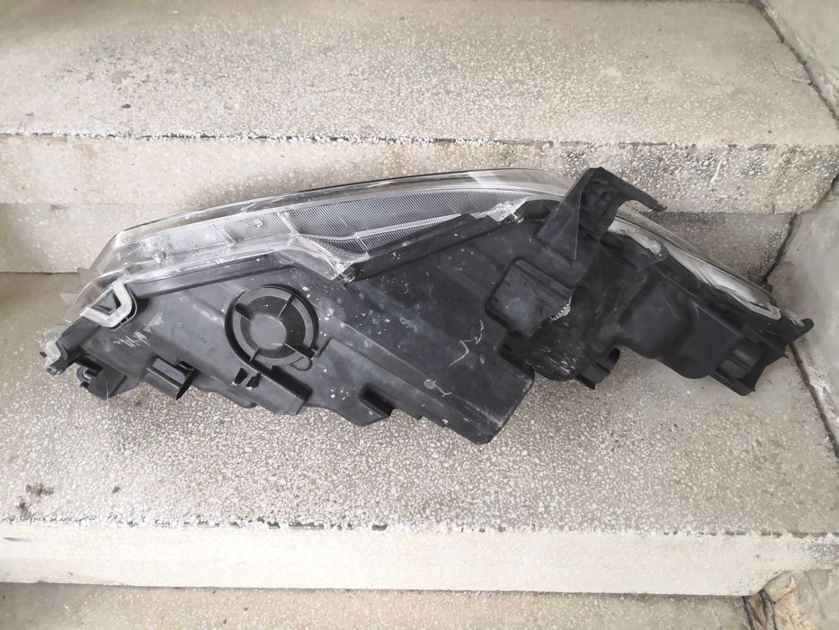 Фар Toyota Yaris LED ляв/Фар Тойота Ярис Оригинален