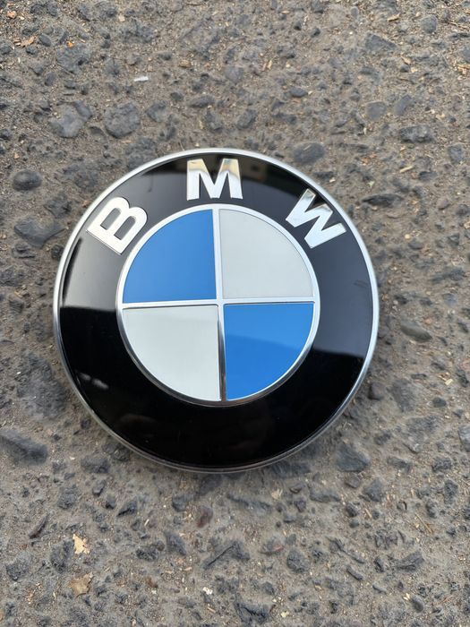 Продаю Эмблему на капот BMW G07 X7 Оригинал