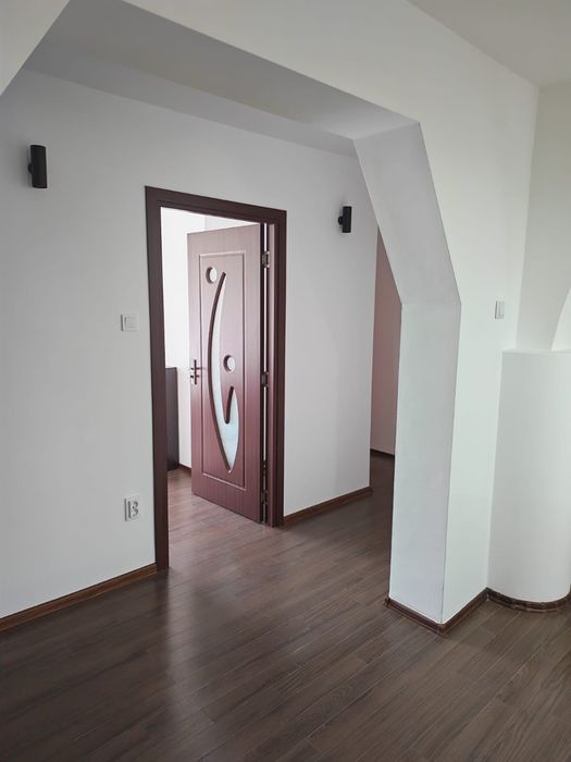 Inchiriez apartament 3 camere