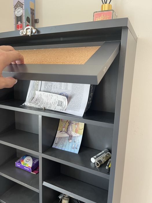 Бюро сгъваемо за стена