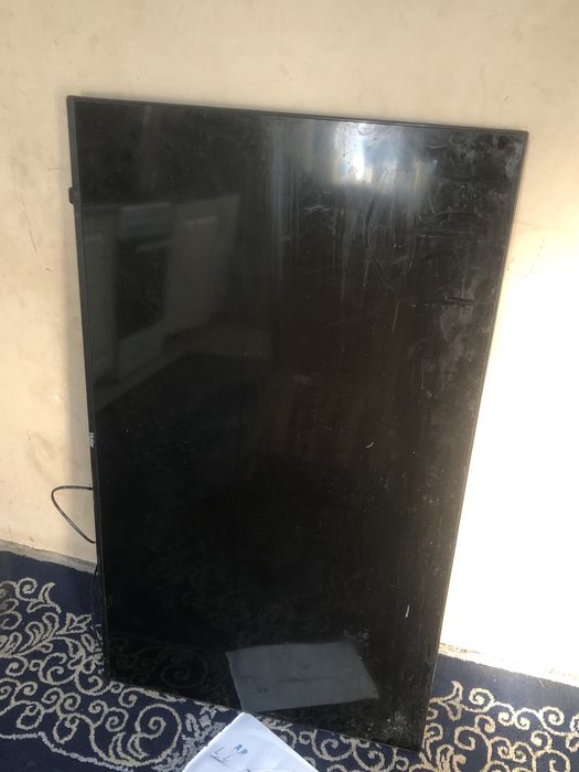 телевизор Haier в идеальном состаяние