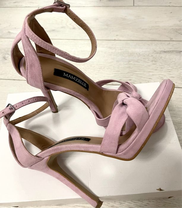 Sandale cu toc roz pudra