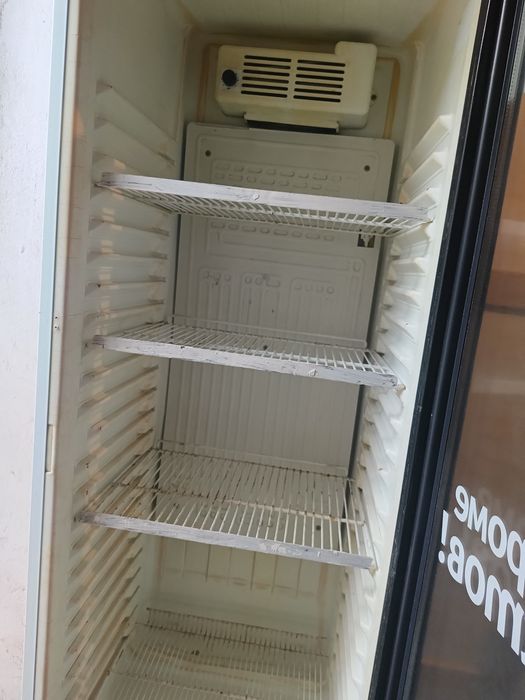 Продам витриный холодильник в хорошем состоянии