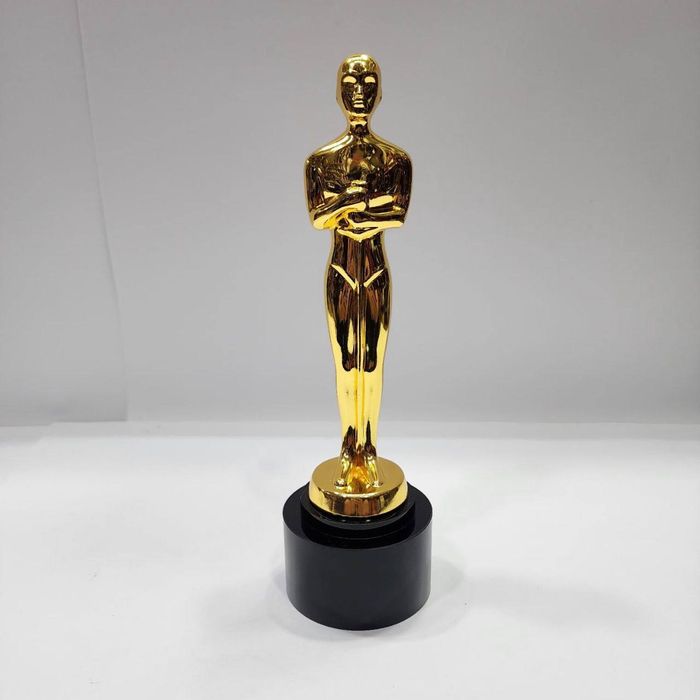 Статуэтки на заказ