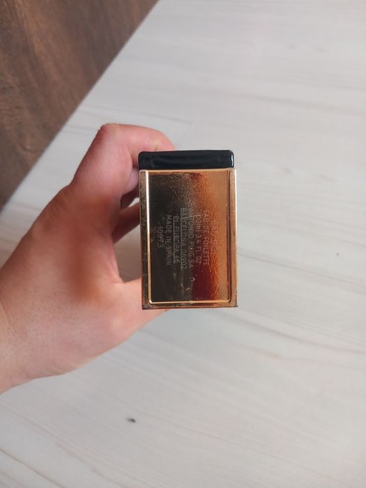 Vând parfum  barbatesc cH