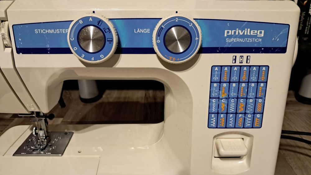 Mașină de cusut Privileg