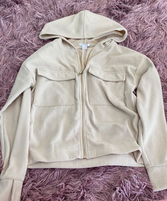 Bluza crem XS tip hanorac