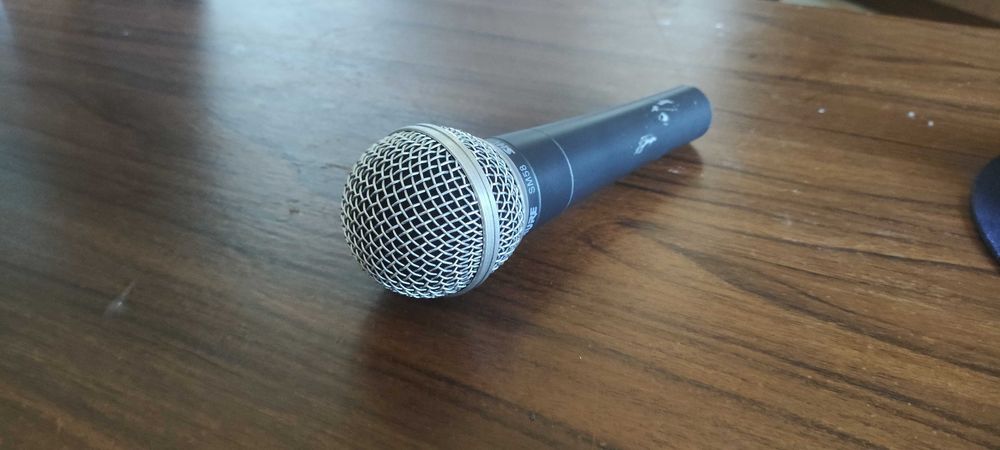Microfon Shure SM58 - Microfon XLR extrem de rezistent