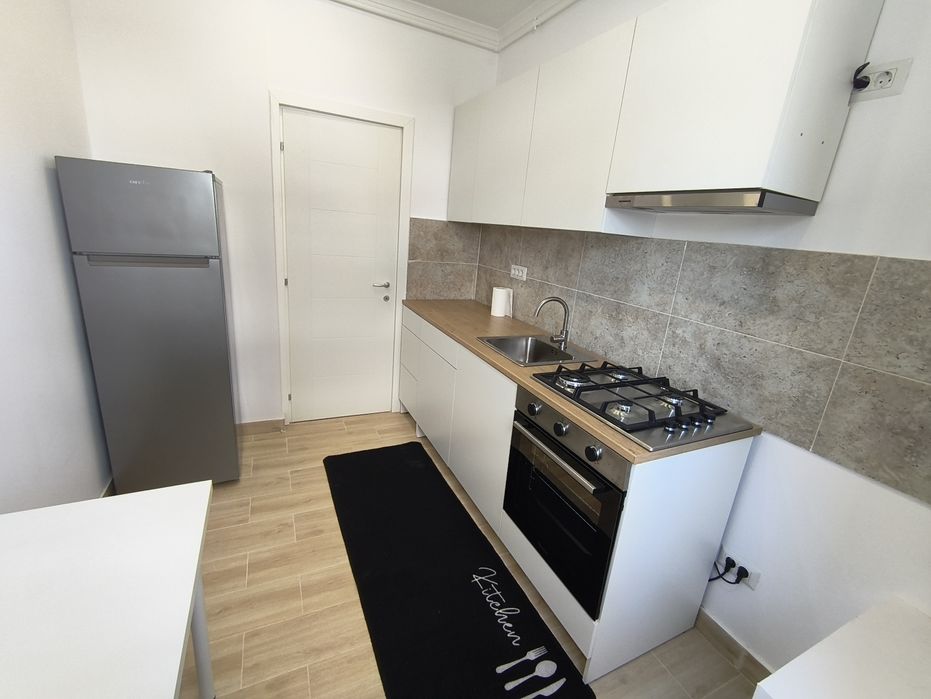 Apartament de 2 camere de închiriat