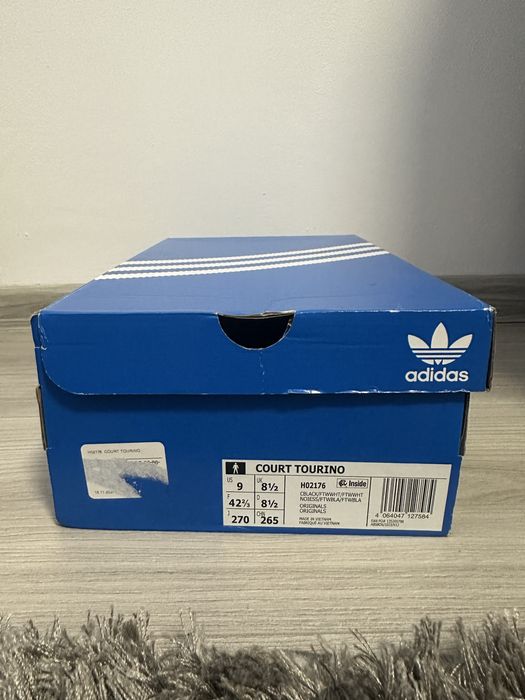 Adidas court Tourino