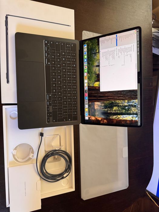 SuperOcazie !-MacBook Air 13"-M2--NOU-NOUT -Cutie Full -1 Ciclu Încărcare !-IEFTIN !!!!