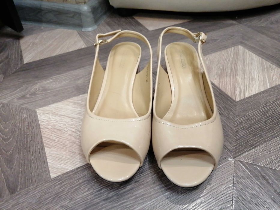 Продам туфли женские