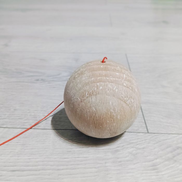 Vând bila de kendama nature cu ken karo