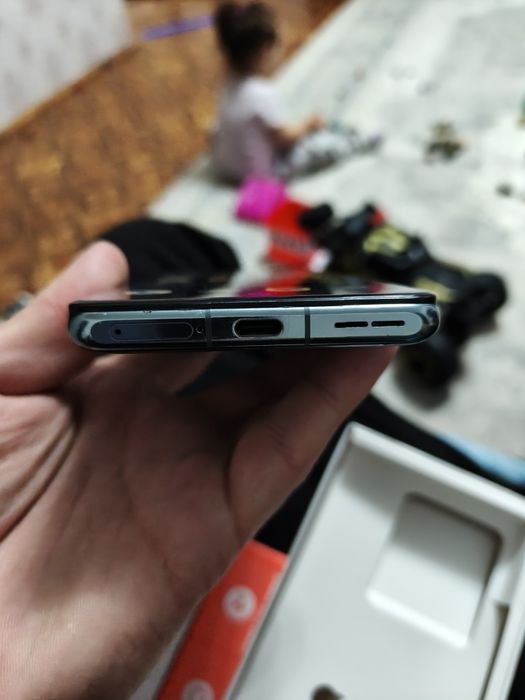 Oneplus 11 - продаётся