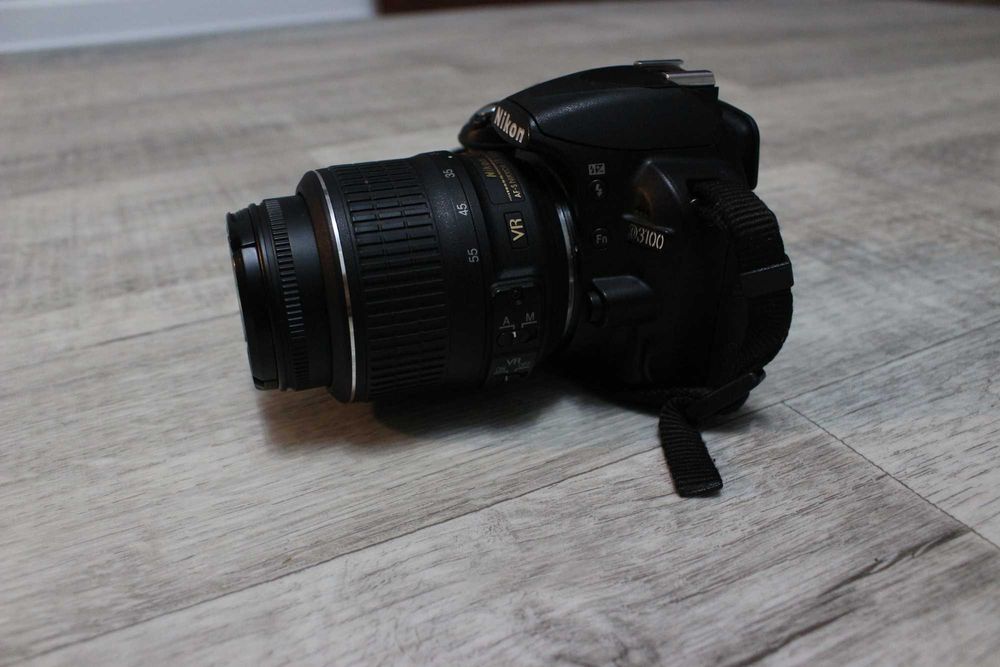 Nikon D3100 +объектив