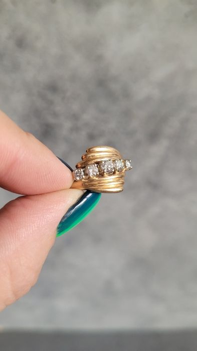 Кольцо золотое с бриллиантами