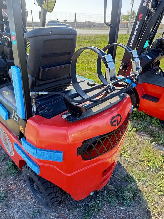 Вилочный погрузчик