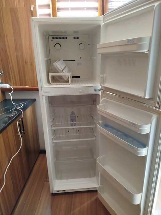 LG xaladelnik (muzlatgich)