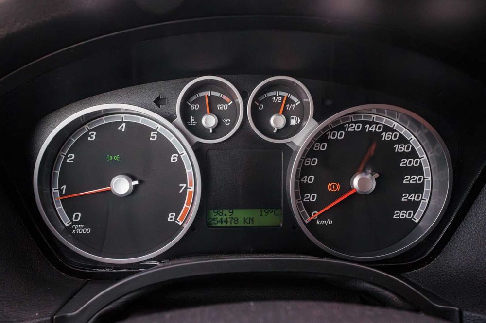 Ford Focus ST mk2 225 cp