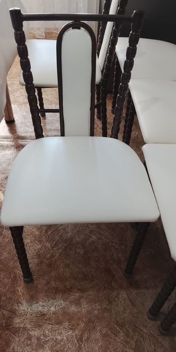 Продаю стулья в отличном состоянии