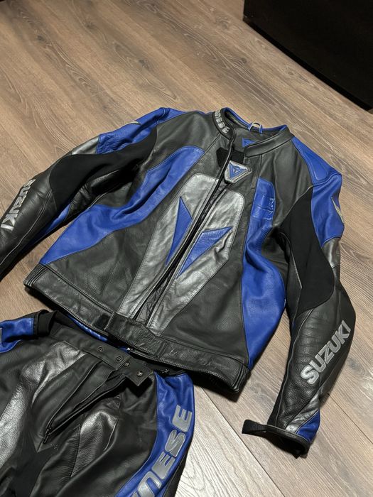 Vand costum moto Dainese din piele italiana